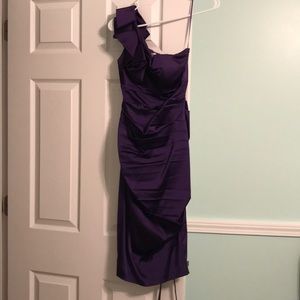 Silk purple body con bridesmaid dress. Cache!